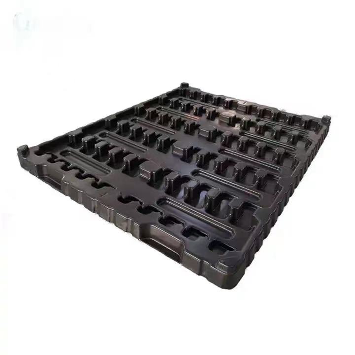 Plastic pallet for electronic parts 